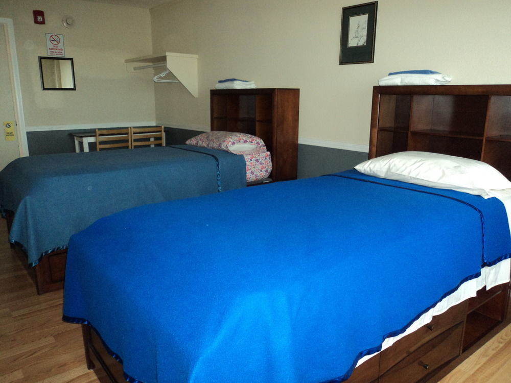 Travelers Bed & Breakfast Hostel Лас-Вегас Экстерьер фото